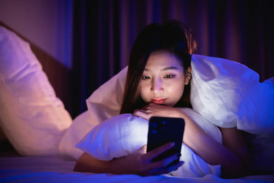 The Buzz About Blue Light & Sleep: What Does the Science Say?