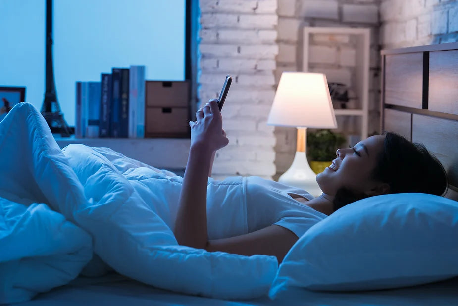Why Using Your Phone in Bed Won't Help You Sleep Soundly, Even on a Great Custom Mattress